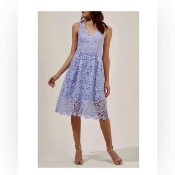 ASTR the Label Lace V Neck Midi Dress Baby Blue - Picture 3 of 12